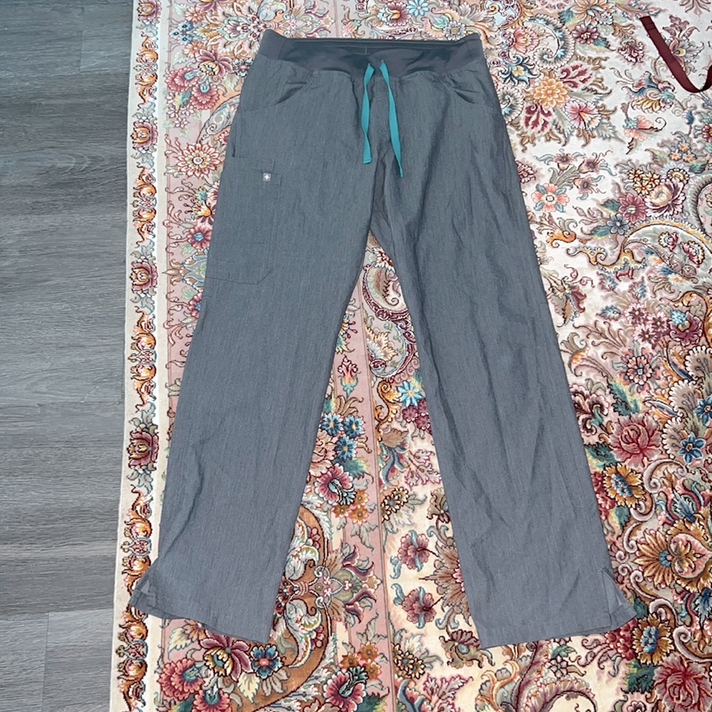 Figs Livingston scrub pants size S